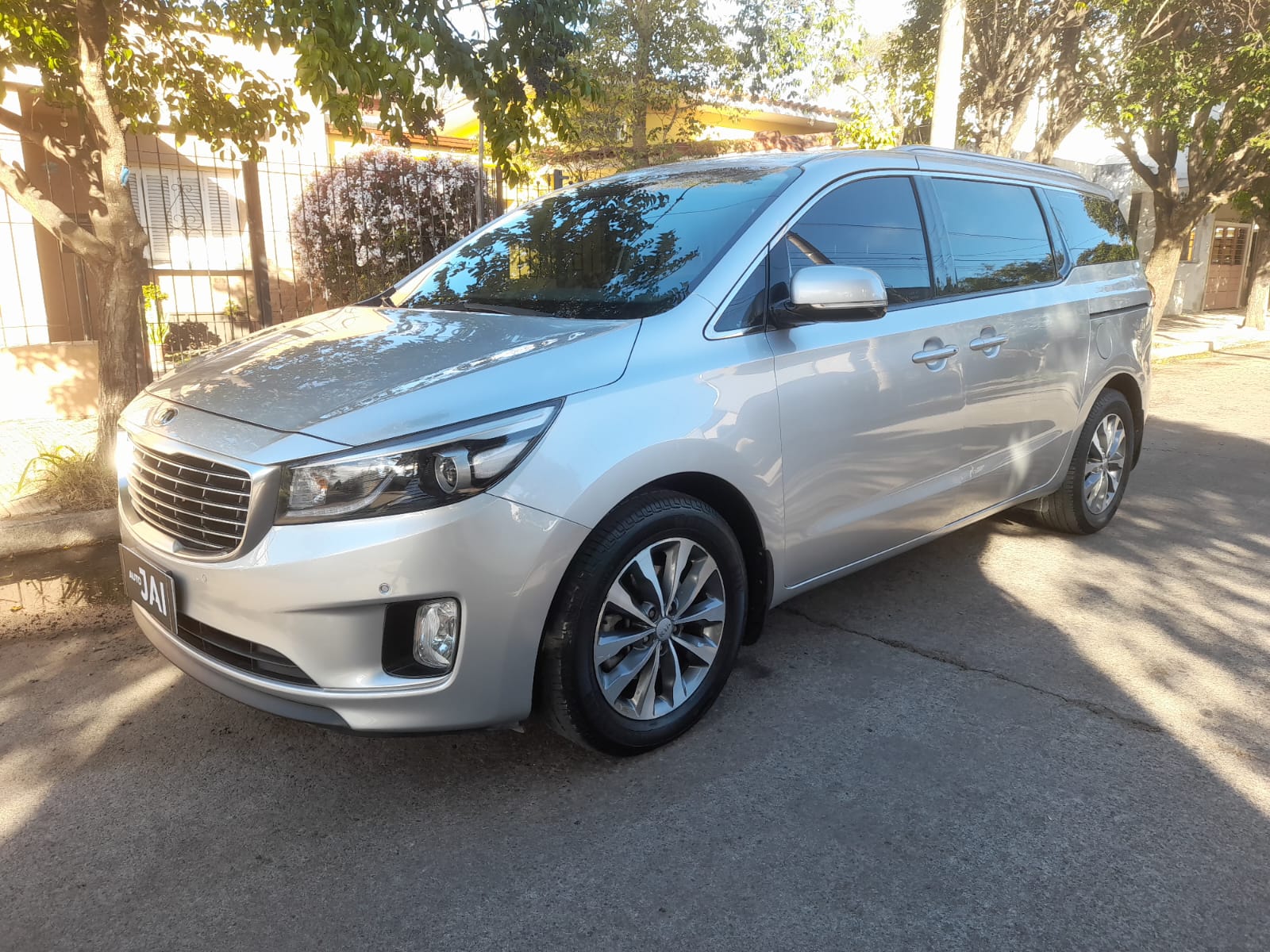 KIA CARNIVAL EX 2.2 AT CRDI